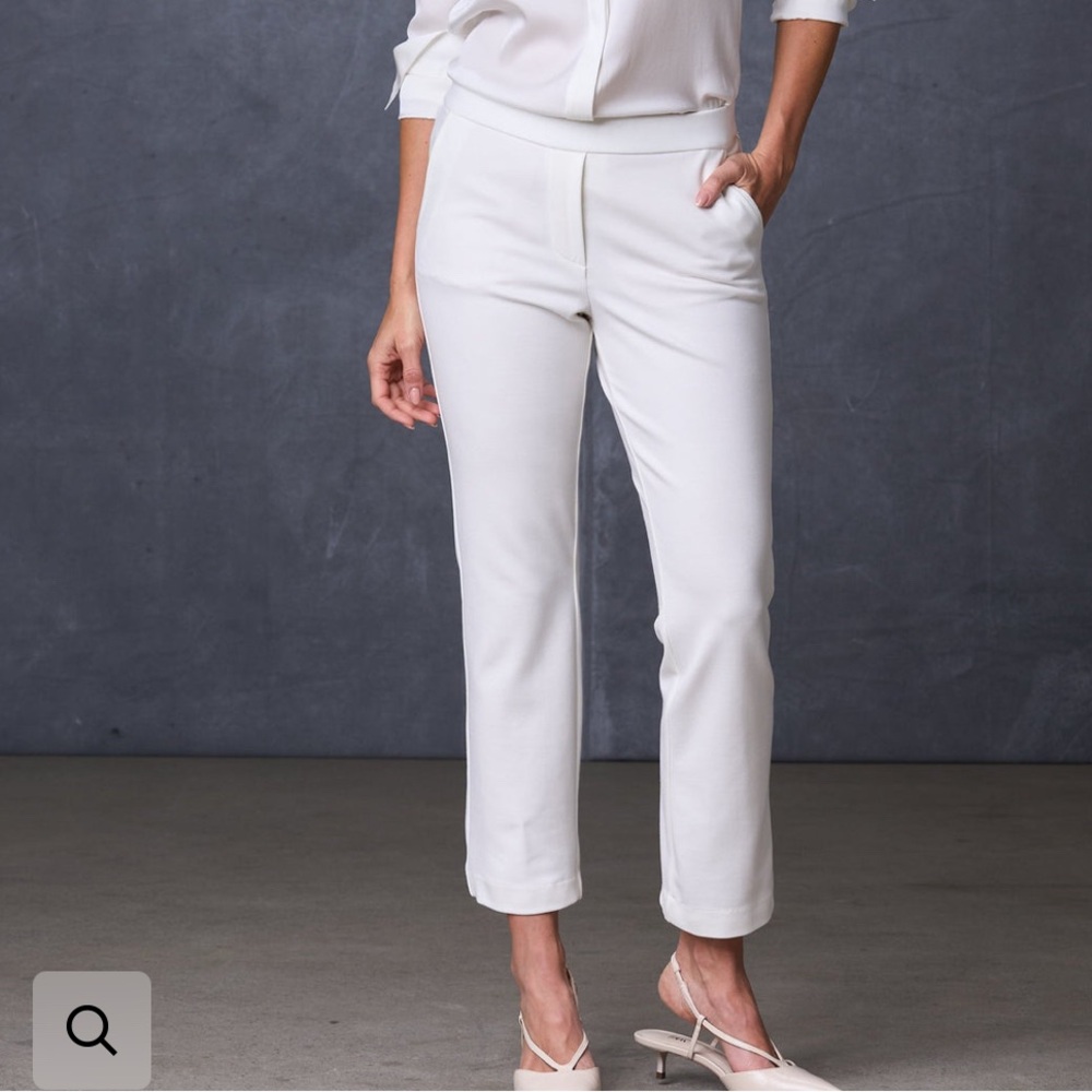 NWOT SOPHIE GRACE - The Helen Plant in 27” Ivory. Capsule Closet Collection